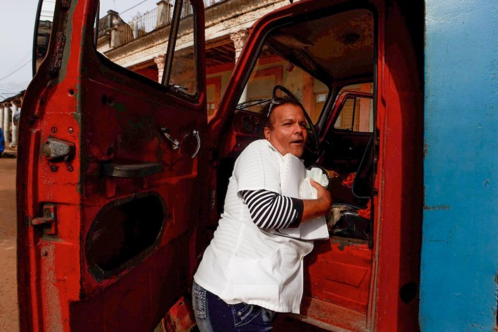 The Semi Truck Bad Fuel Filter Symptoms You Need To Know About