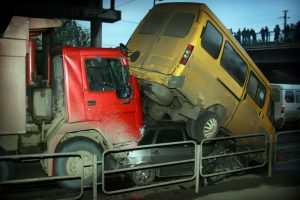 What to Do in an Accident With Semi Truck