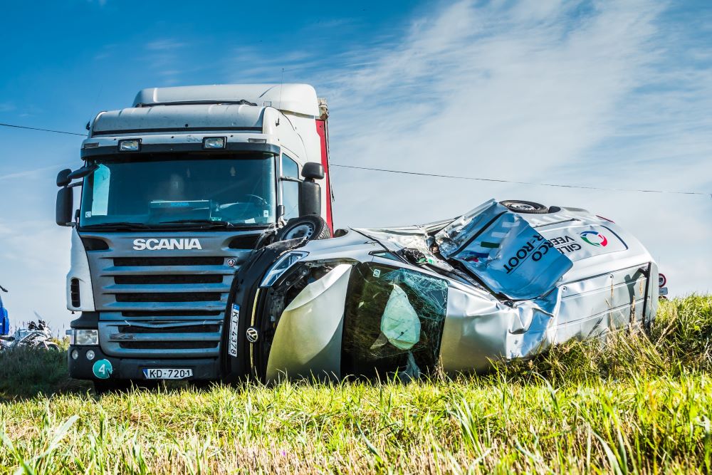 What To Look For In A Commercial Trucking Accident Lawyer