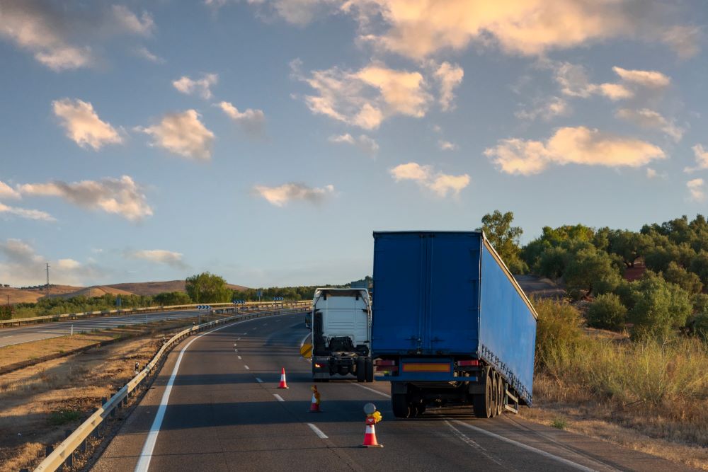 uncoupled semi truck