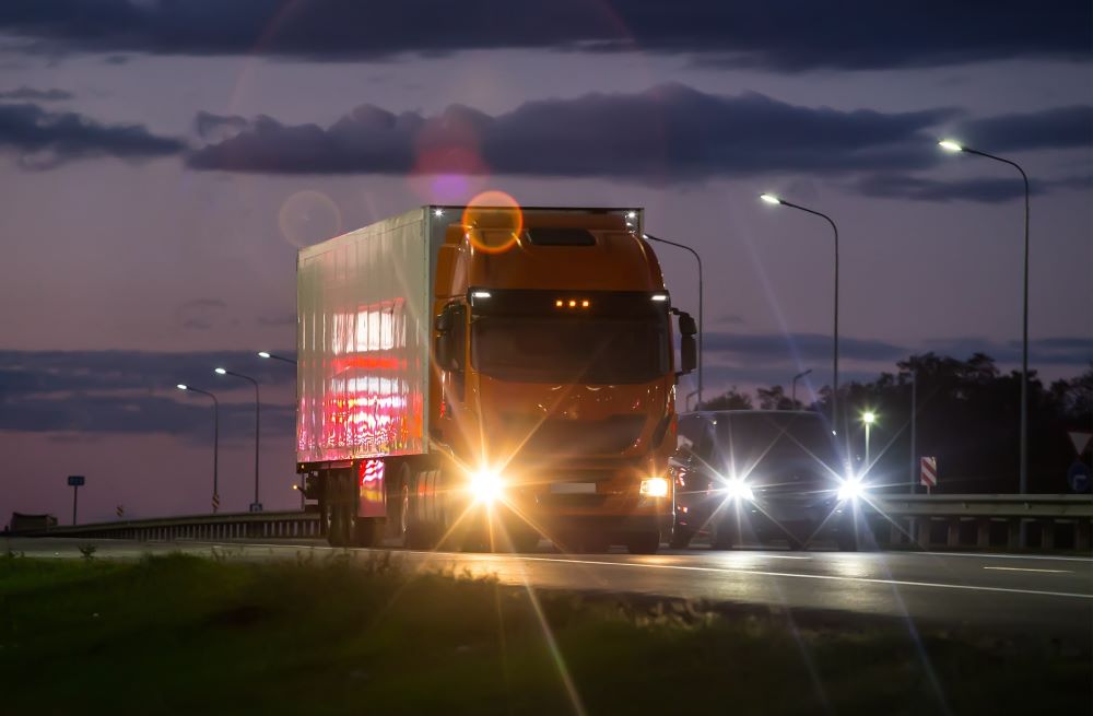 Night Driving Safety Tips for Truck Drivers